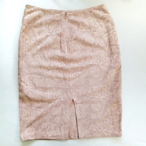 Emanuel Ungaro Lambskin skirt - Picture 2 of 4
